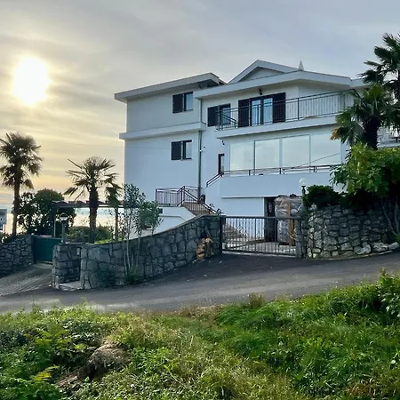 Kubo Guest house 3*