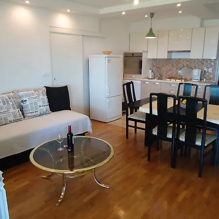 Kubo בית הארחה 3*