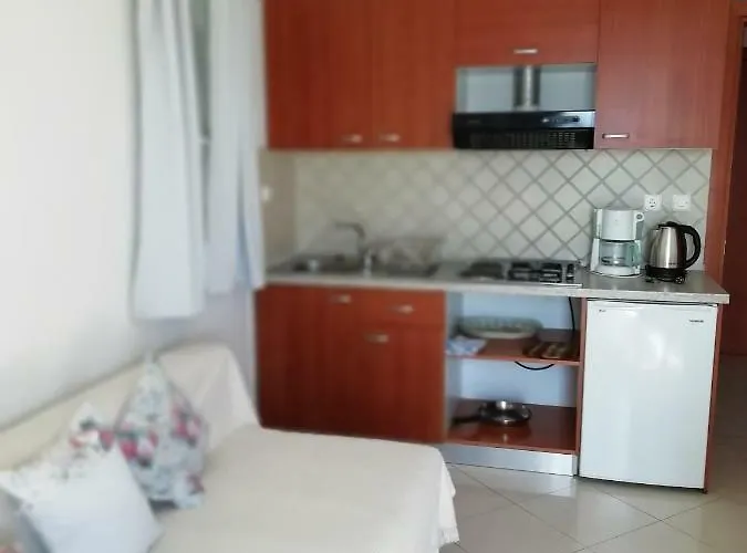 Kubo 3* Ловран