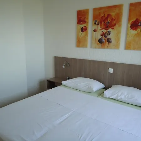 Kubo Guest house 3*